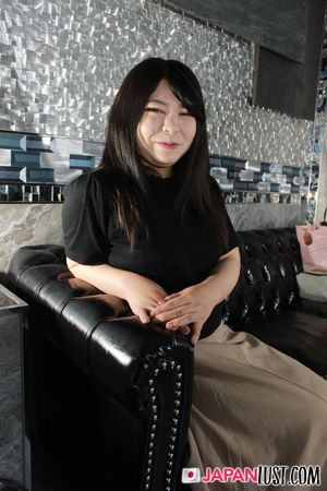 Japanese Teen With Thick Curvy Ass Enjoys Deep Pussy Banking and Cumload - Photo 23
