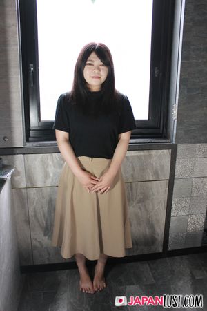 Japanese Teen With Thick Curvy Ass Enjoys Deep Pussy Banking and Cumload - Photo 28