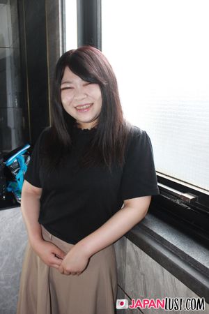 Japanese Teen With Thick Curvy Ass Enjoys Deep Pussy Banking and Cumload - Photo 35