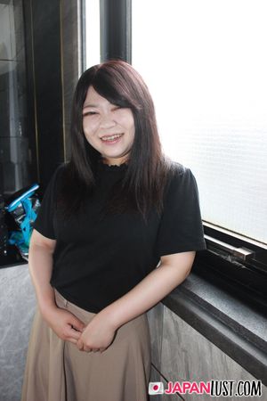 Japanese Teen With Thick Curvy Ass Enjoys Deep Pussy Banking and Cumload - Photo 37