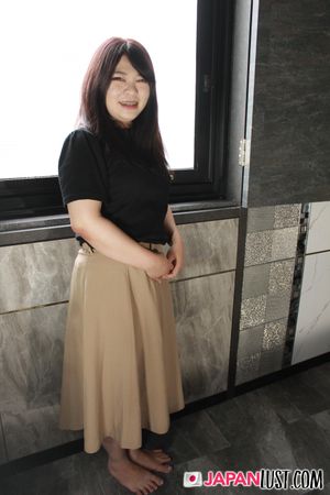 Japanese Teen With Thick Curvy Ass Enjoys Deep Pussy Banking and Cumload - Photo 41