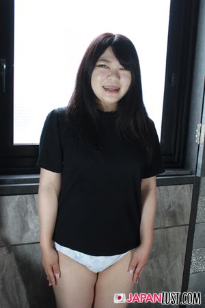 Japanese Teen With Thick Curvy Ass Enjoys Deep Pussy Banking and Cumload - Photo 46