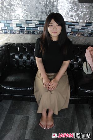 Japanese Teen With Thick Curvy Ass Enjoys Deep Pussy Banking and Cumload - Photo 7