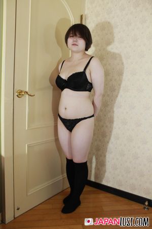 Short-Hair Japanese Teen Wants Intense Orgasm and Creampie - Photo 125