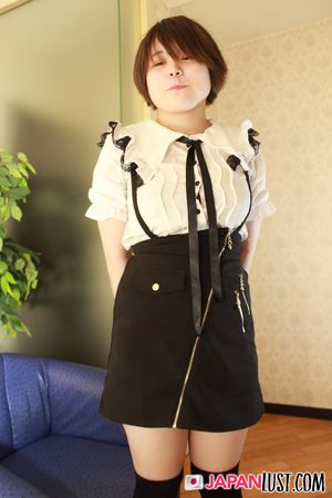 Short-Hair Japanese Teen Wants Intense Orgasm and Creampie - Photo 53