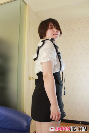Short-Hair Japanese Teen Wants Intense Orgasm and Creampie - Photo 55