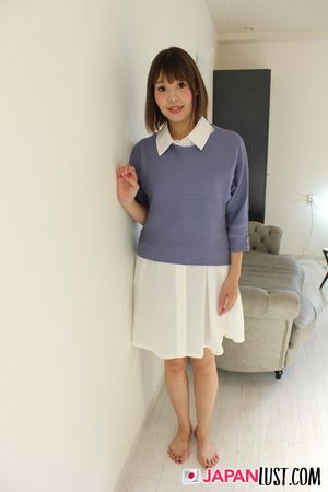 Thick-Ass Japanese Teen Gets Crempied and Cums Hard - Photo 18