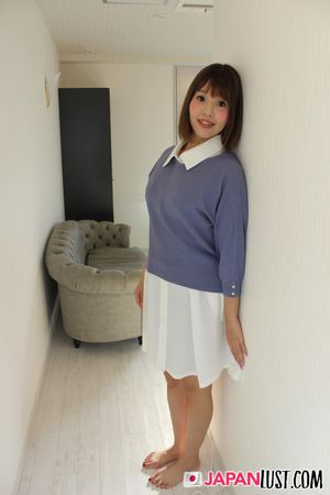 Thick-Ass Japanese Teen Gets Crempied and Cums Hard - Photo 22