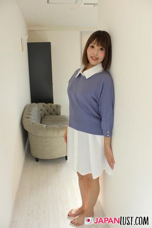 Thick-Ass Japanese Teen Gets Crempied and Cums Hard - Photo 23