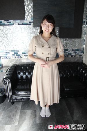 Small Tits Japanese Teen Pussy Creampied During Interview - Photo 27
