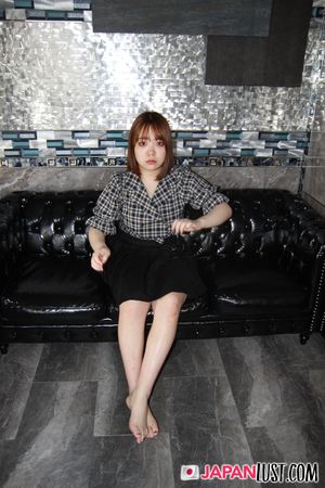Chubby Japanese Babe Enjoys Doggystyle Banging and Creampie - Photo 5