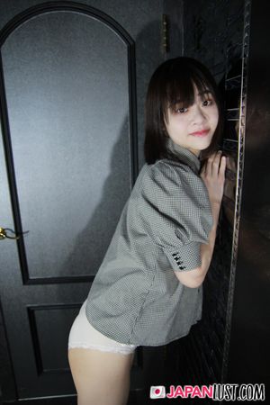 Big Creampie In Shaved Japanese Pussy - Photo 117