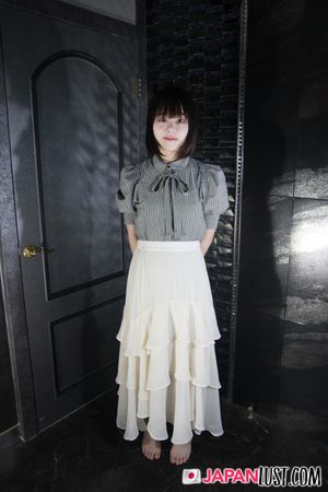 Big Creampie In Shaved Japanese Pussy - Photo 2