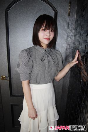 Big Creampie In Shaved Japanese Pussy - Photo 26