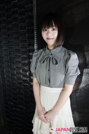 Big Creampie In Shaved Japanese Pussy - Photo 6