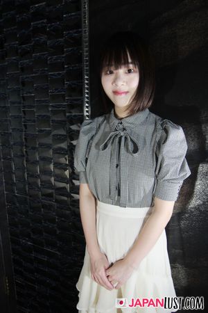 Big Creampie In Shaved Japanese Pussy - Photo 8