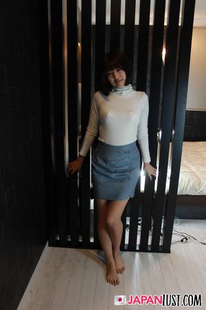 Hot curvy Japanese Teen Got Her Pussy Creampie - Photo 40