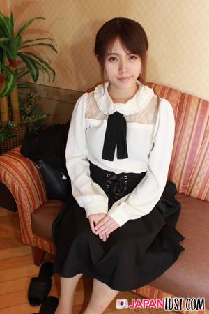 Natural Curvy Japanese Teen Enjoys Cock Riding and Creampie - Photo 5