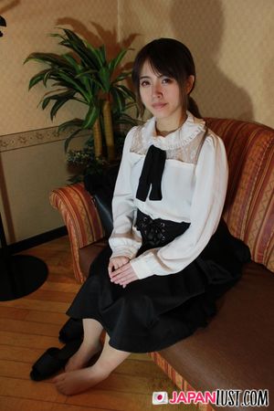 Natural Curvy Japanese Teen Enjoys Cock Riding and Creampie - Photo 6