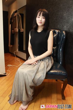 Cute Slim Teen Submit to Hard Cock and Creampie in POV - Photo 19