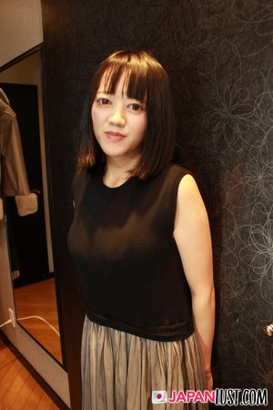 Cute Slim Teen Submit to Hard Cock and Creampie in POV - Photo 28