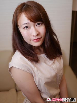 Thick Japanese Wet Pussy Penetration and Creampie - Photo 15