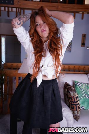 Tutor's Reward: Redhead MILF's VR Jerk Off Instructions - Photo 12