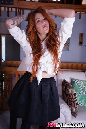 Tutor's Reward: Redhead MILF's VR Jerk Off Instructions - Photo 13