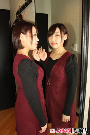 Sexy Japanese MILF rides her dildo before brutal, deep sex scene - Photo 10