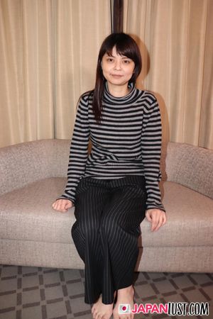 Shy Asian girl turns wild—sucks cock in POV, spreads her legs, and takes every inch deep in multiple positions - Photo 9