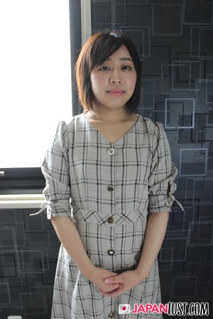 Cute Japanese slut opens her mouth for cock, chokes on it, then begs to be fucked in her dripping pussy - Photo 25