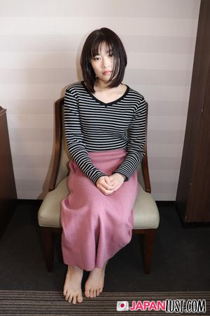 Yuu Imaki, the stunning model, starts by showing off her lush, unshaven pussy, teasing the camera as she fingers herself.  - Photo 144