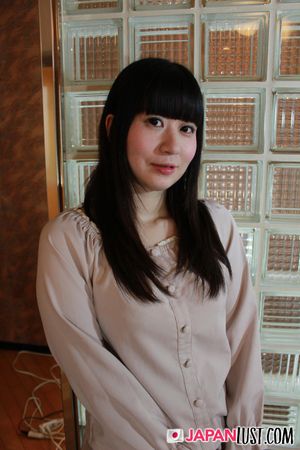 Kayo Nakatsui shifts from timid interview to raw pussy play and rough fucking - Photo 13