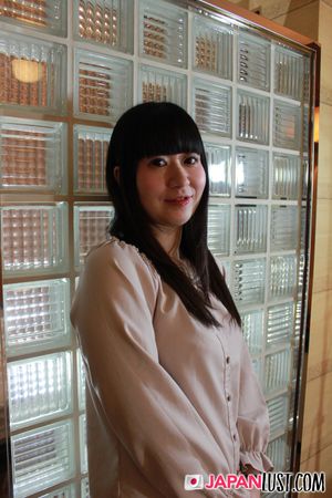 Kayo Nakatsui shifts from timid interview to raw pussy play and rough fucking - Photo 19