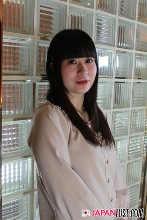 Kayo Nakatsui shifts from timid interview to raw pussy play and rough fucking - Photo 21
