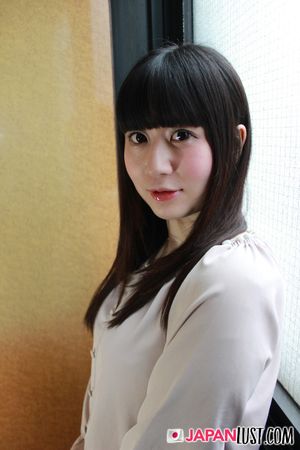 Kayo Nakatsui shifts from timid interview to raw pussy play and rough fucking - Photo 47