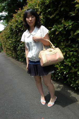 Mature Japanese Can't Resist Creampie - Photo 11