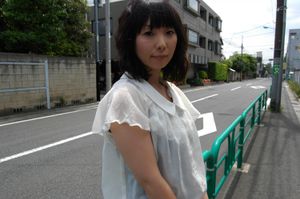 Mature Japanese Can't Resist Creampie - Photo 3