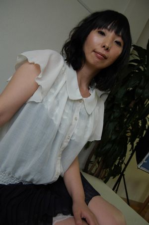 Mature Japanese Can't Resist Creampie - Photo 46