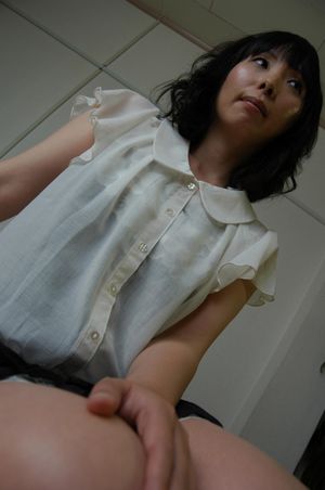 Mature Japanese Can't Resist Creampie - Photo 50