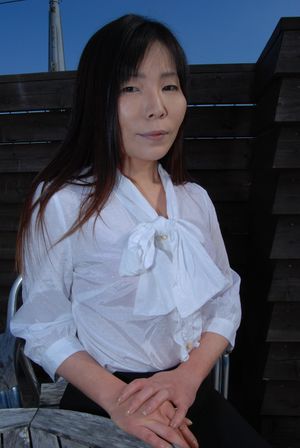 Petite Pale Cougar Creampie - Photo 14