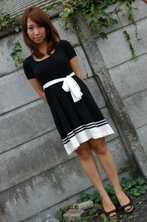 Tanned young Japanese MILF willing to do anything to provide for her family - Photo 2