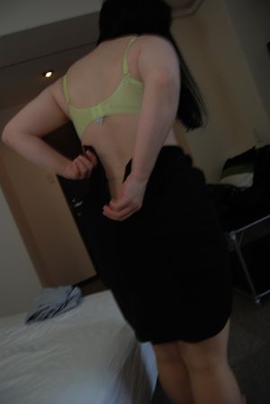 Chubby mature Japanese secretary creampied while husband is at work - Photo 189