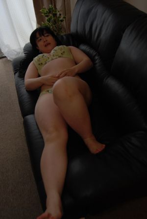 Chubby mature Japanese secretary creampied while husband is at work - Photo 210