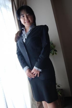 Chubby mature Japanese secretary creampied while husband is at work - Photo 39