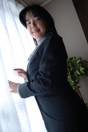 Chubby mature Japanese secretary creampied while husband is at work - Photo 46