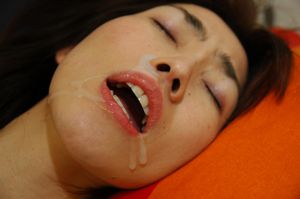 She Keeps Her Hands Busy - Photo 468