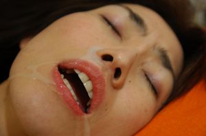 She Keeps Her Hands Busy - Photo 470