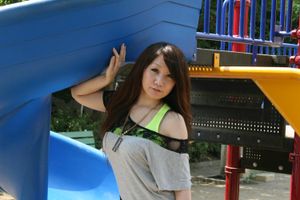 Sweet teen presenting nice tits - Photo 10