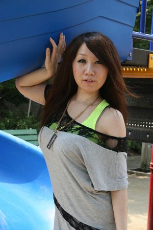 Sweet teen presenting nice tits - Photo 7